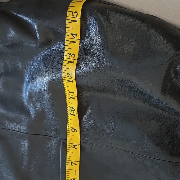 HOBO Elegant Black Leather Hobo Bag WITH TASSEL - Picture 15 of 16